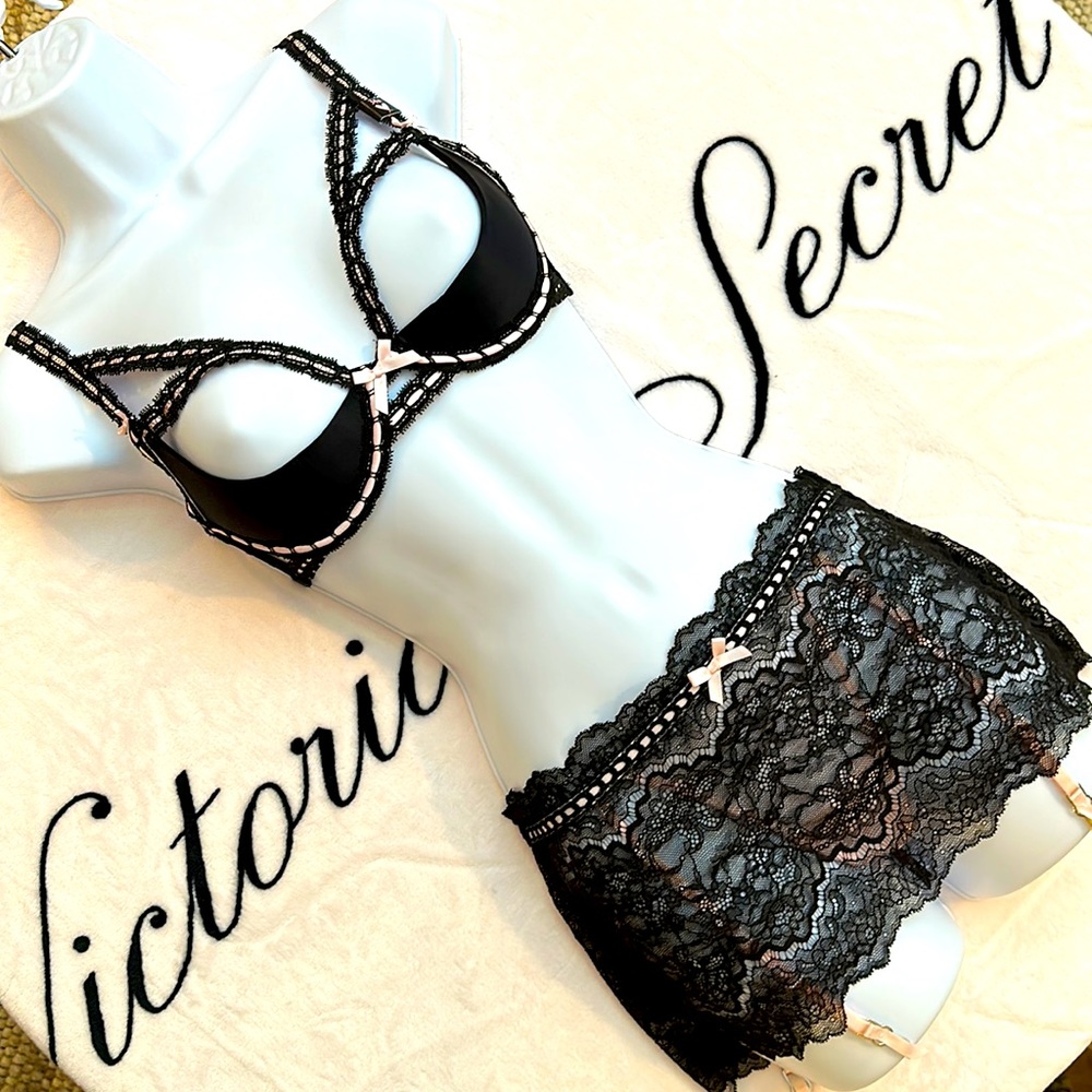 Victoria's Secret Ribbon Slot Quarter Cup Bra & Garter Skirt/Thong 34B / Small